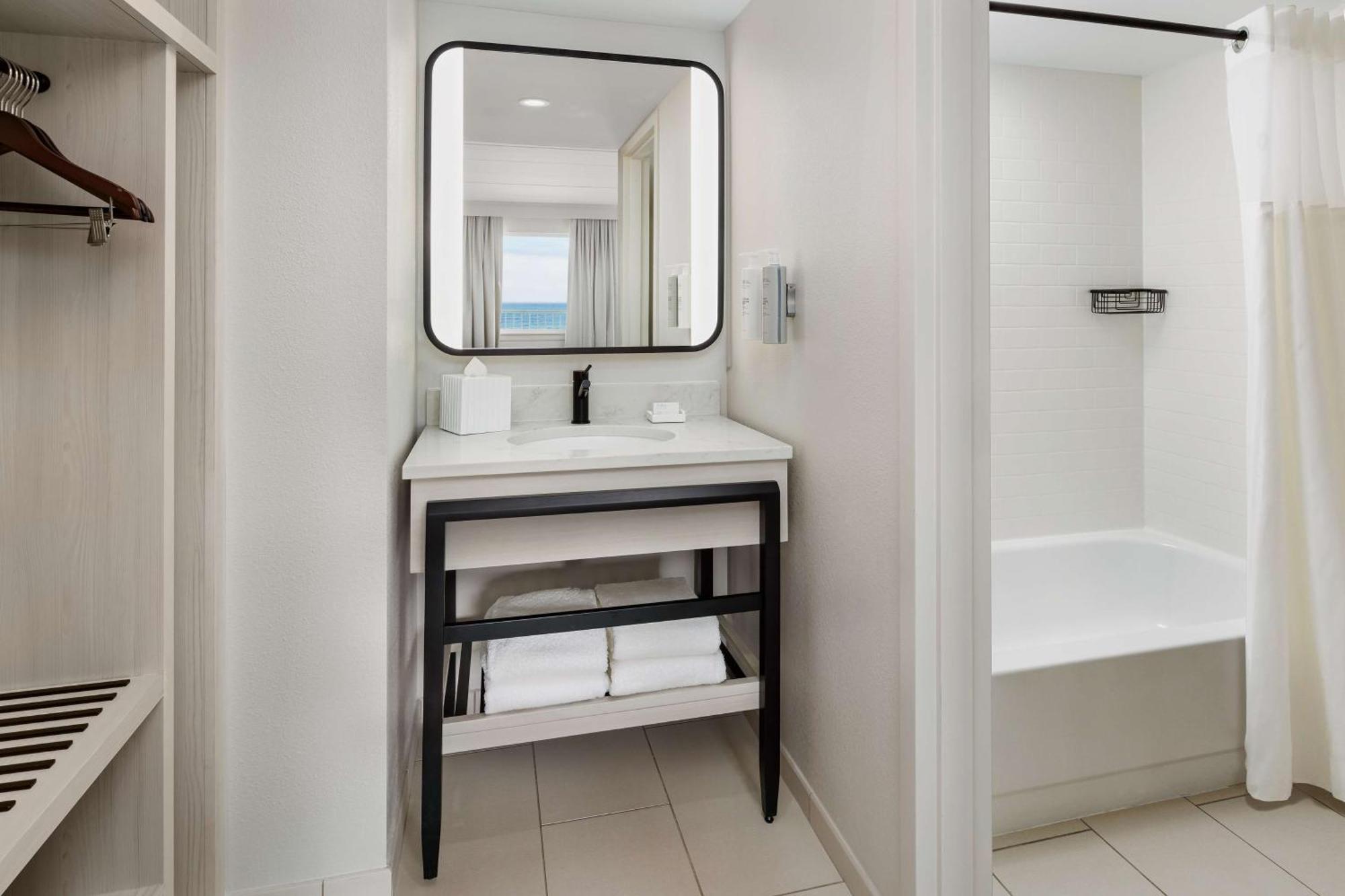 Hilton Garden Inn Ocean City Oceanfront Exterior foto